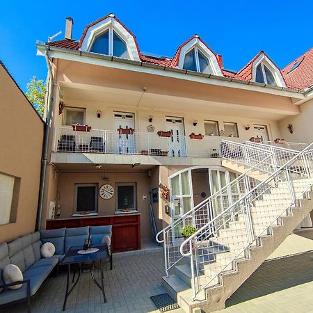 Weinberger Vendeghaz Hotel Zamárdi Exterior foto