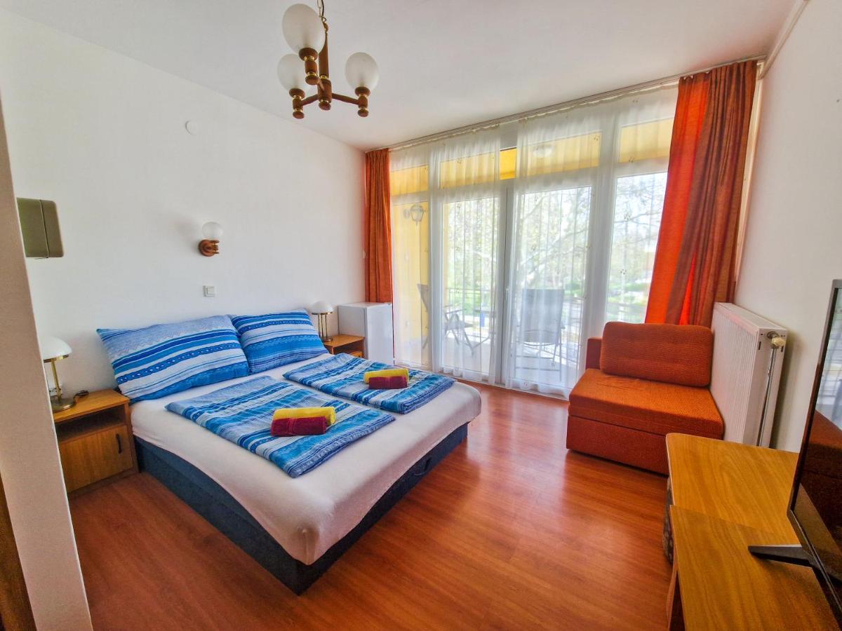 Weinberger Vendeghaz Hotel Zamárdi Exterior foto