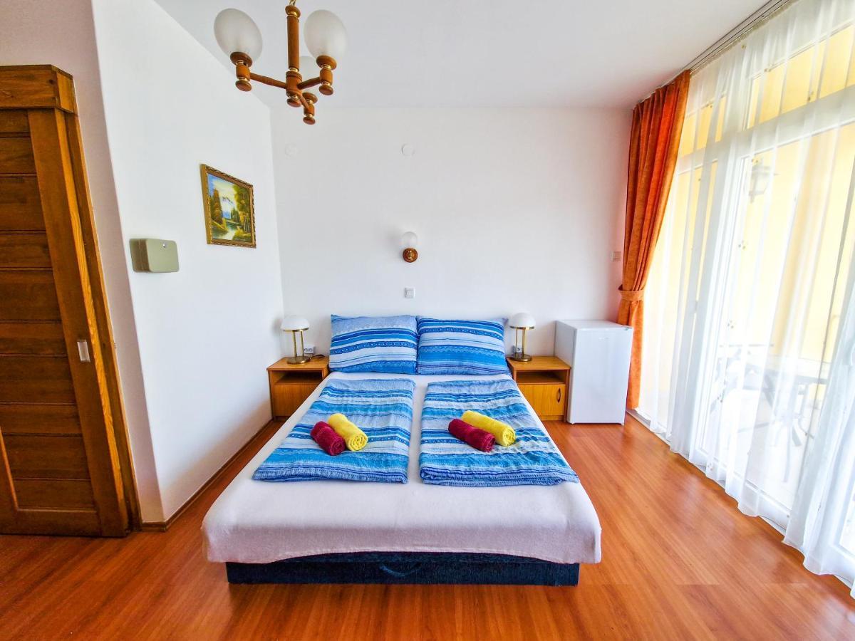 Weinberger Vendeghaz Hotel Zamárdi Exterior foto