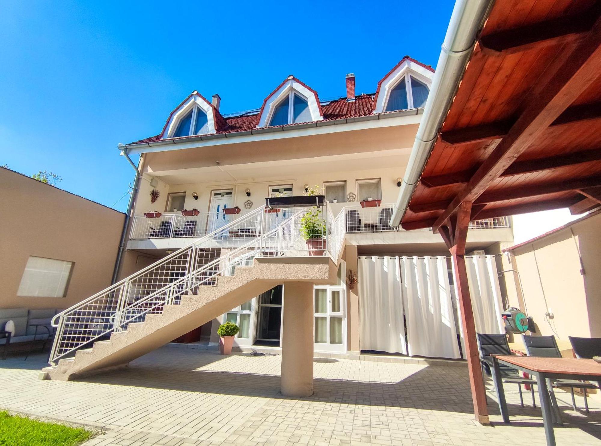Weinberger Vendeghaz Hotel Zamárdi Exterior foto